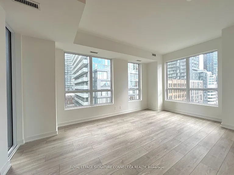 108 Peter St #1107 — Photo 6