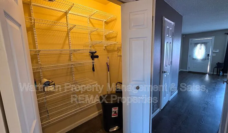 4231 Charleston Dr — Photo 7