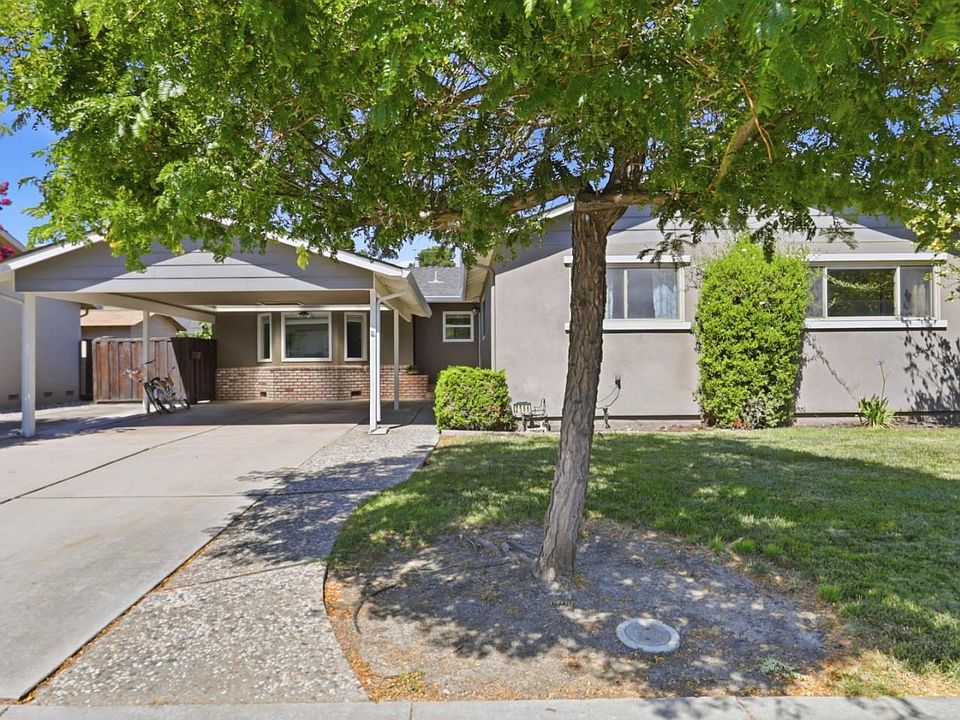 1st image of 2586 Bobolink Dr