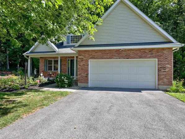 10 Rose Ridge Court, Saratoga Springs, NY 12866