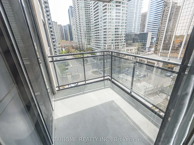 28 Hollywood Ave #809 — Photo 19