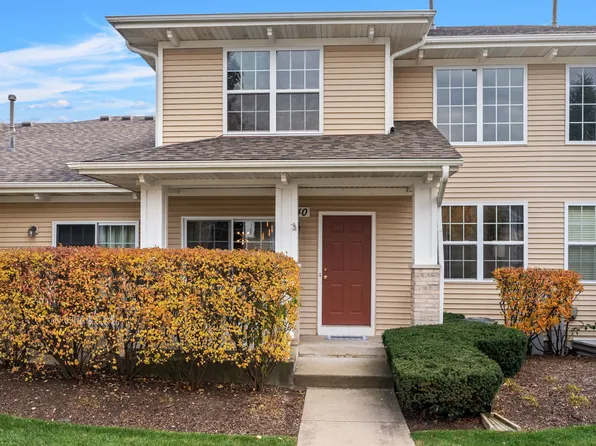 1240 Walnut Glen Dr, Crystal Lake, IL 60014