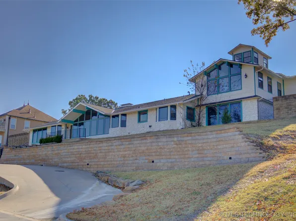 6634 E 60th Pl, Tulsa, OK 74145