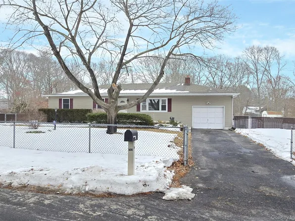 143 Hawthorne Street, Mastic, NY 11950