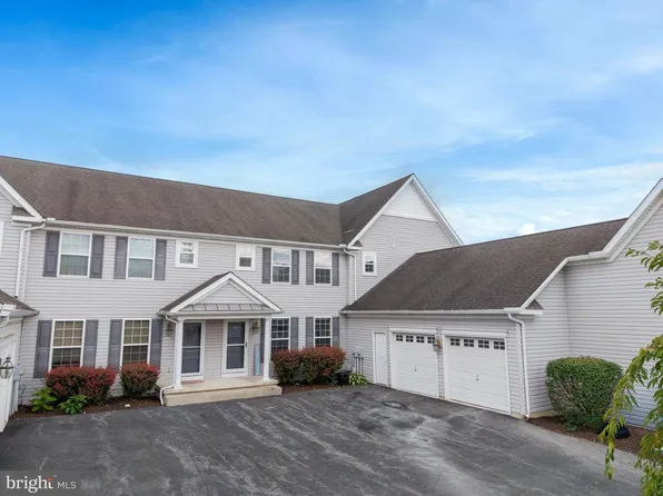 1955 Preserve Ln, Palmyra, PA 17078
