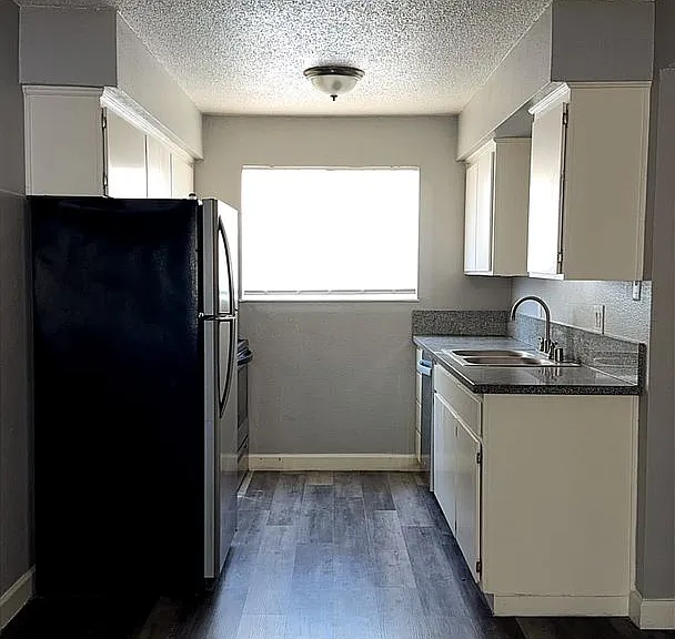 3158 College Ave — Photo 3