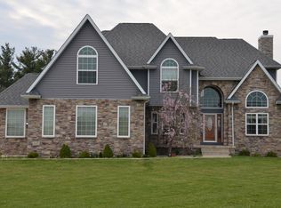 117 E Junco Dr, Kouts, IN 46347