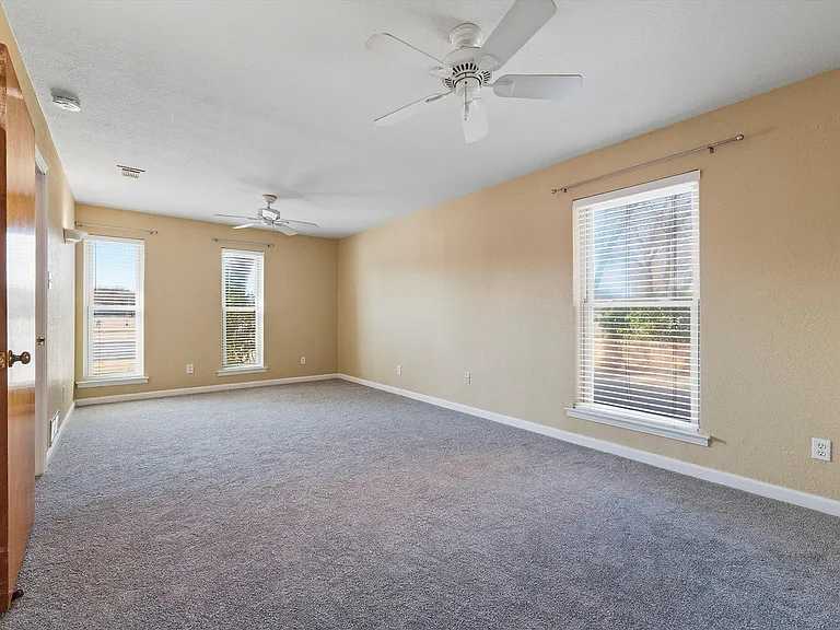 322 N Greenstone Ln — Photo 24