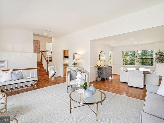 5th image of 8713 Bradmoor Dr