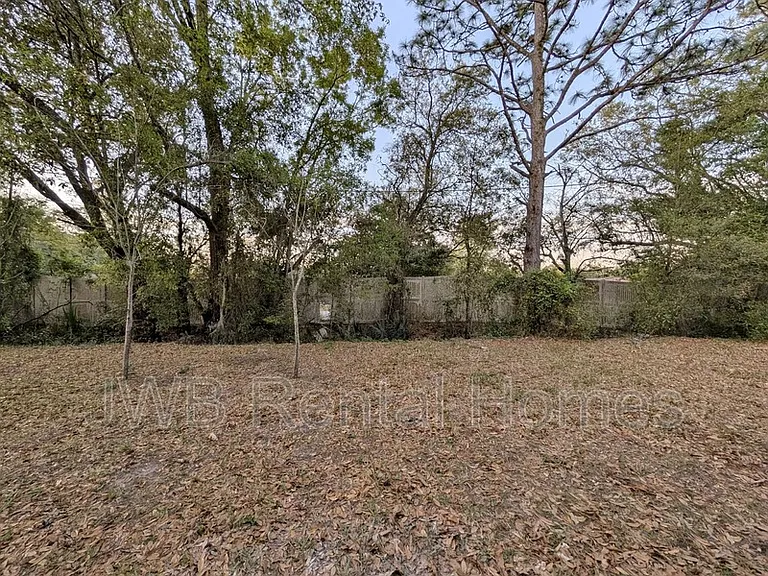 7796 Playschool Ln — Photo 14