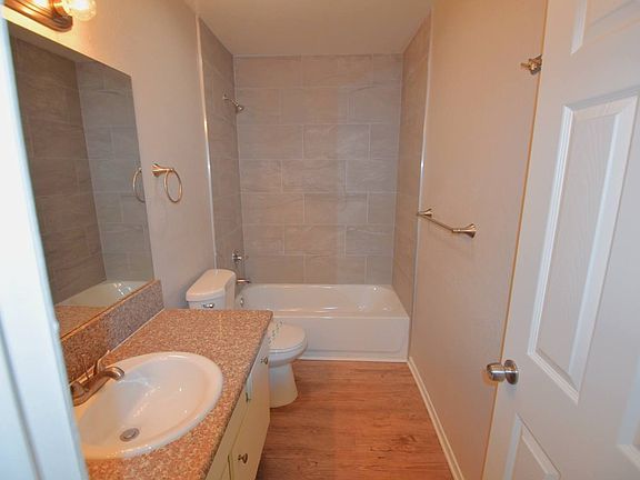 3rd image of 11281 Cullen Ct