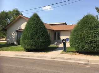 635 E 1st St, Wray, CO 80758