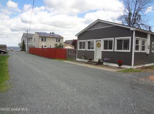 110 4th St, Saratoga Springs, NY 12866