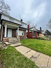 3rd image of 14200 Whitcomb St