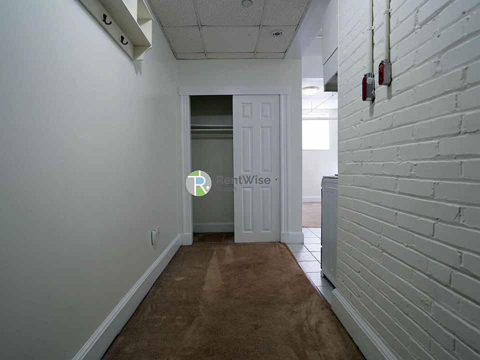 1st image of 14 Orkney Rd APT A