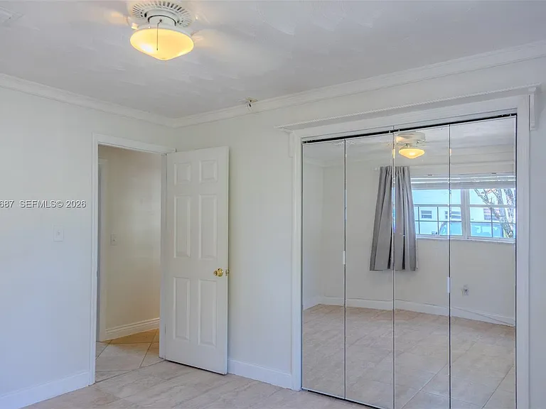 729 NE 2nd Ct — Photo 34
