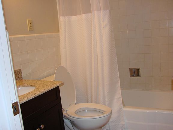 4th image of 305 Gerald Ave