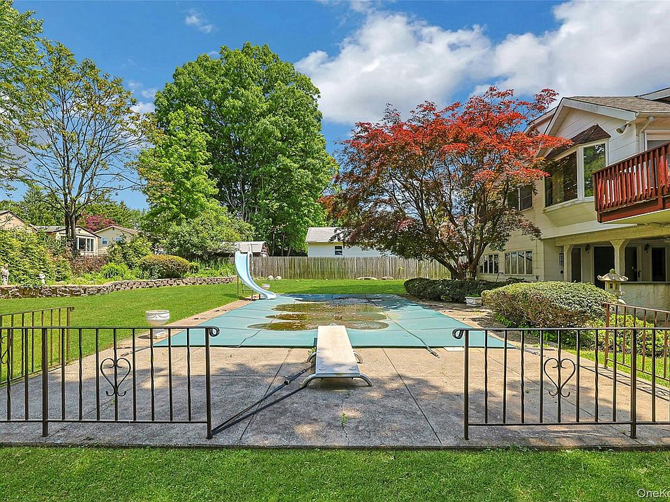 1st image of 25 Tennyson Drive