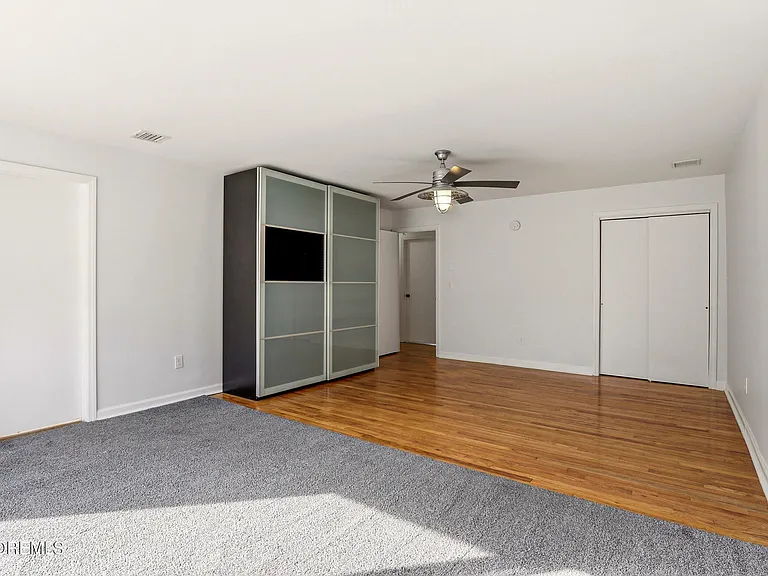 2021 Paterson Ave — Photo 19