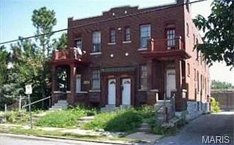 5th image of 3052-3054 Marcus Ave