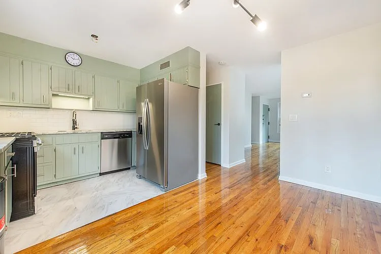 388 Morris Ave #1 — Photo 3
