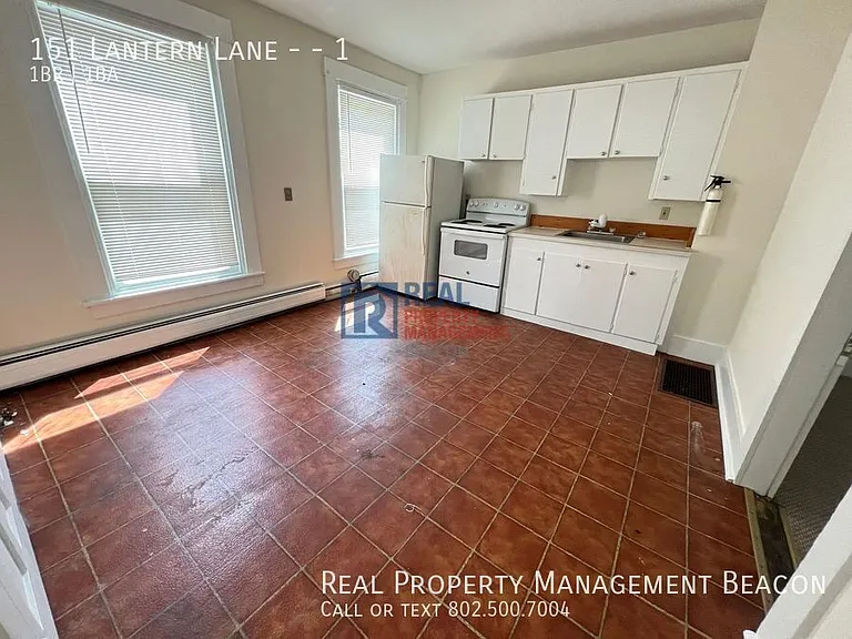 151 Lantern Ln #1 — Photo 3