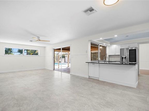 5th image of 5091 Westminster DR