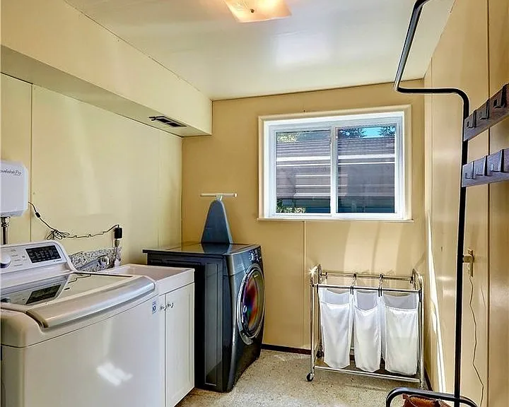 9216 224th St SW — Photo 31