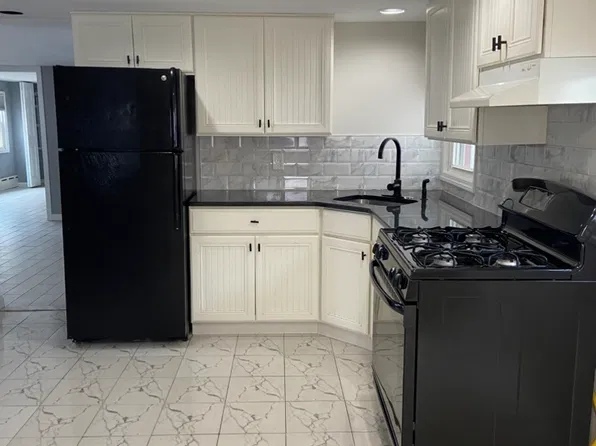 90 Illinois Ave #1, Long Beach, NY 11561