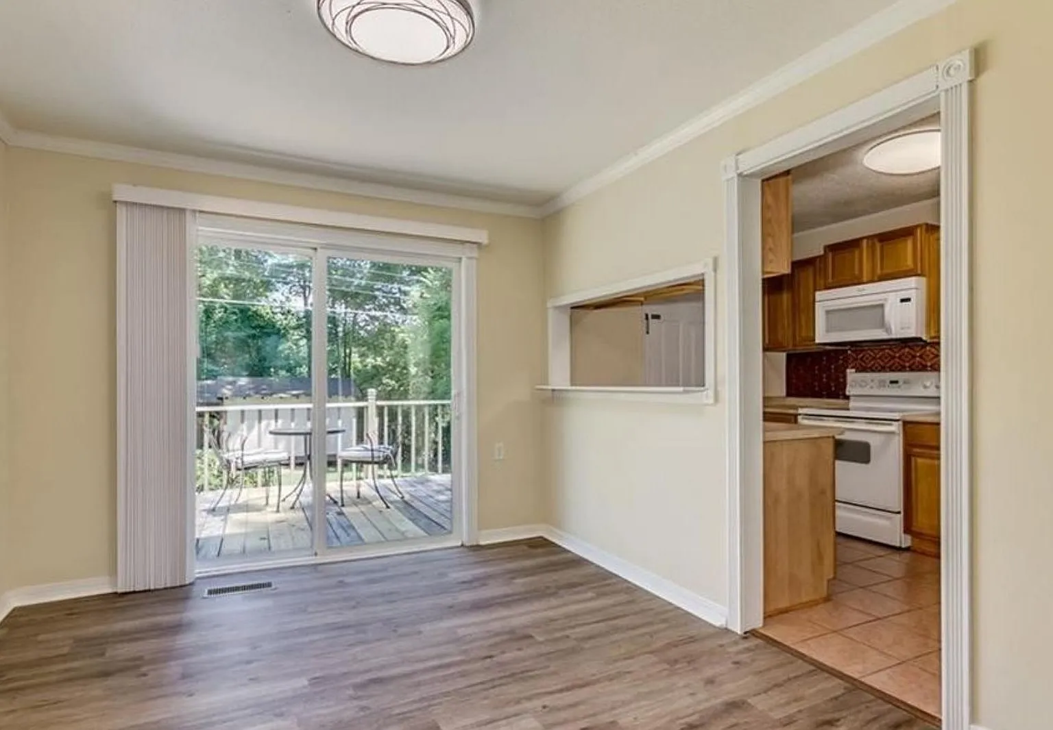 28 Circlewood — Photo 3