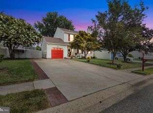 221 Romeo Dr, New Castle, DE 19720