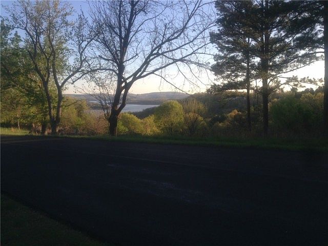 2nd image of 19051 Coppermine Rd
