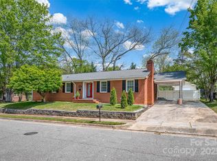 218 N Bost St, Statesville, NC 28677