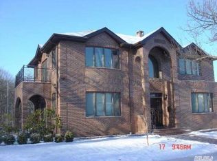 6980 229th St, Oakland Gardens, NY 11364