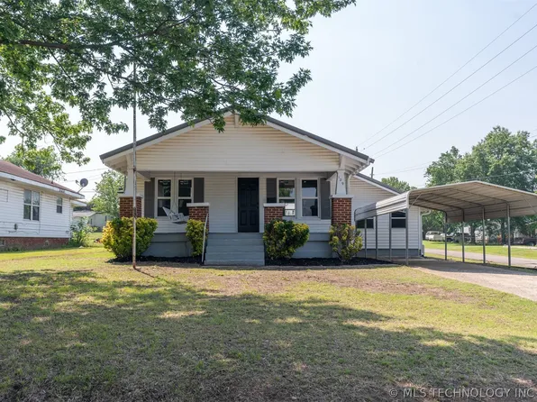 129 N 8th St, Okemah, OK 74859