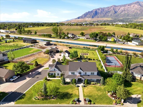1776 W Heritage Ranch Dr, Farr West, UT 84404