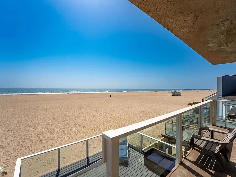 305 Ocean Dr — Photo 29