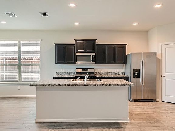 2nd image of 8616 Caldera Ln