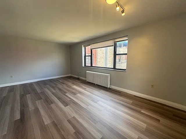 Royal Gardens Apartments — Photo 69