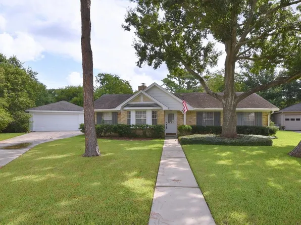 12706 Westhorpe Dr, Houston, TX 77077