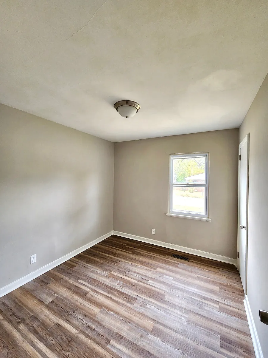 Building Photo - 2805 32nd Way SW