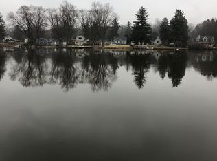 2321 Grove Ln, Cary, IL 60013