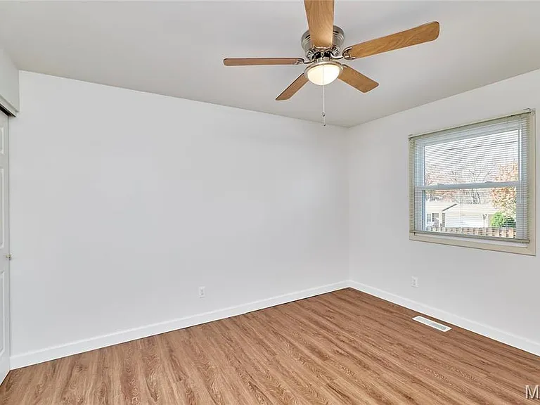 415 Trail Grove Ct — Photo 23