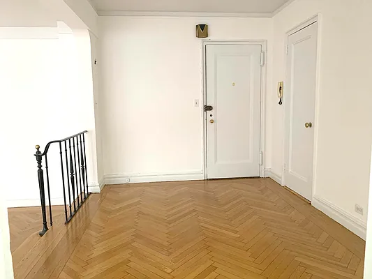 Rented by Compass | media 7