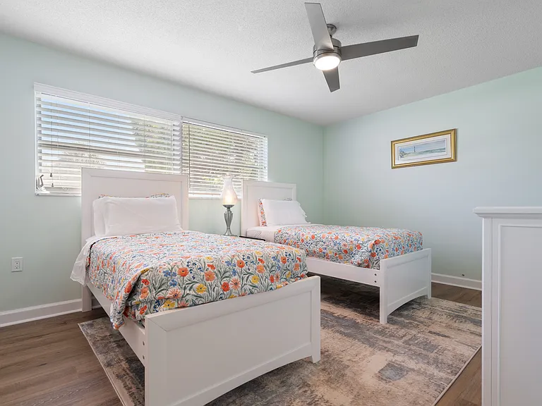 291 N Tessier Dr — Photo 38