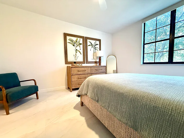 780 Sapodilla Ave #207 — Photo 11