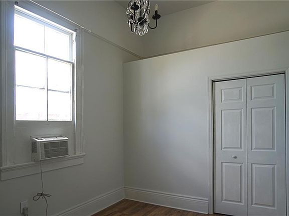 5th image of 439 Homer St Unit A