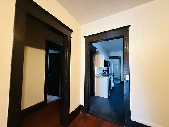 3rd image of 578 E 21st St #1