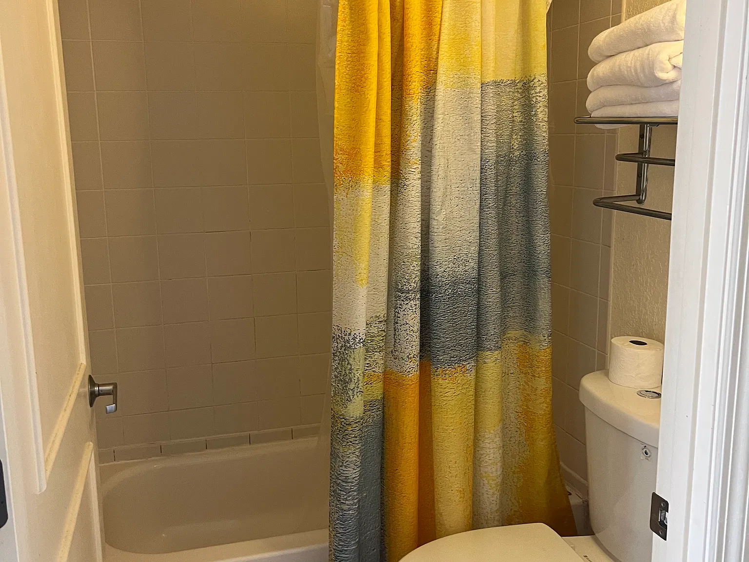 Studio, 400 sqft, $1,800 — Photo 2