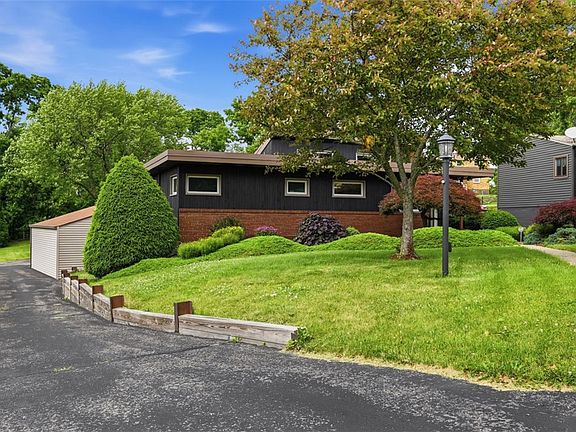 2nd image of 2604 Milford Dr